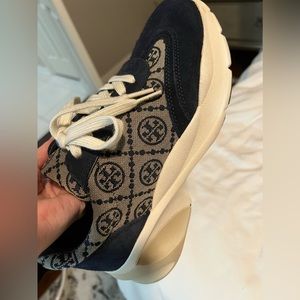 Tory Burch Good Luck Trainer T-Monogram Navy size 8